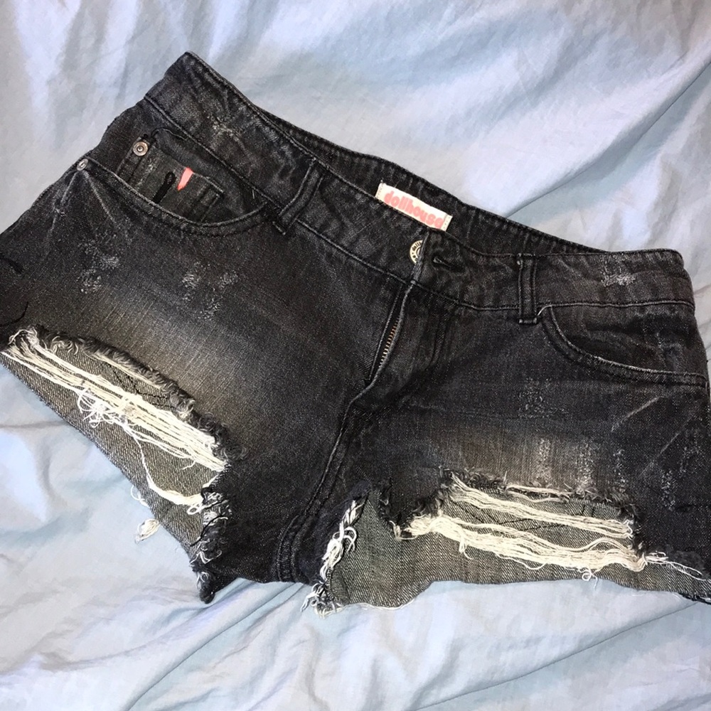 🏳️ Dollhouse Black Destroyed Jean Shorts — Size 7